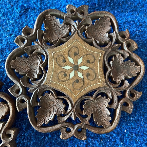 VTG Wooden/Brass I lay Trivet/Pot holder Set of 2! Hand Carved. 6” - Picture 3 of 8